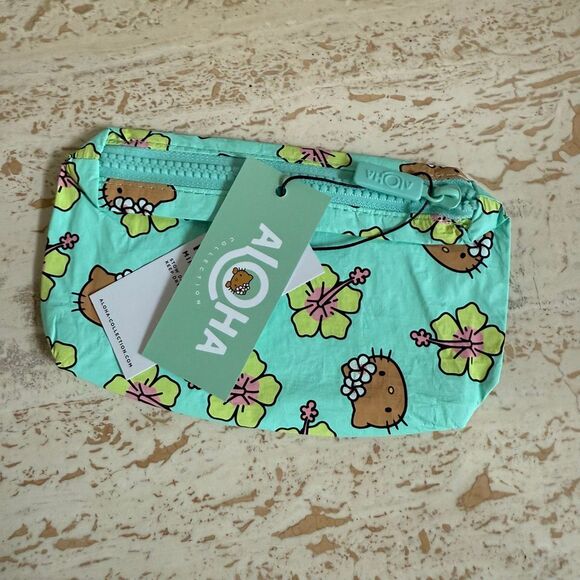 Aloha Collection x Hello Kitty DFS exclusive mini pouch - Picture 2 of 9